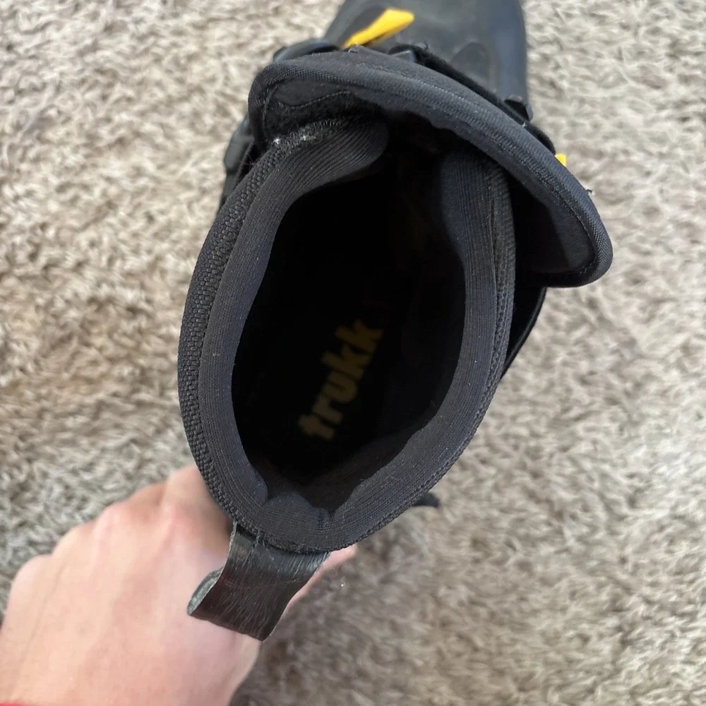 Trukk‎ Snowmobile Snow Boots Size 7 - Straps Good Tread